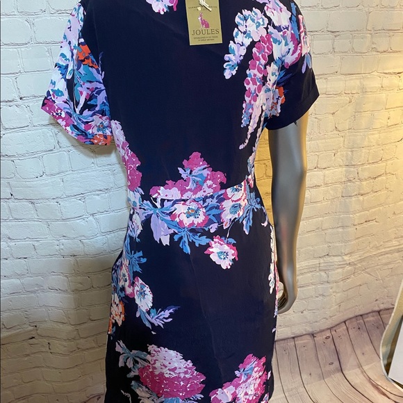 Dress - Picture 6 of 7